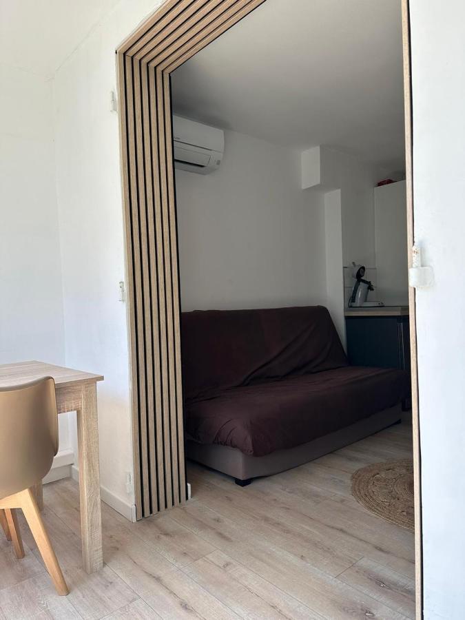 Charmant Studio Neuf 150M Plage Sur Avenue Principale Climatise Et Parking キャバレール・シュル・メール エクステリア 写真